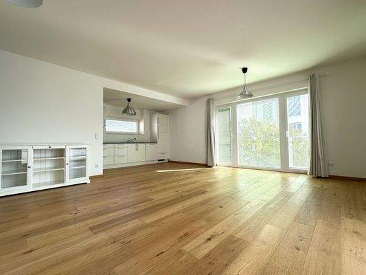 Einbauküche mit hellen Fronten