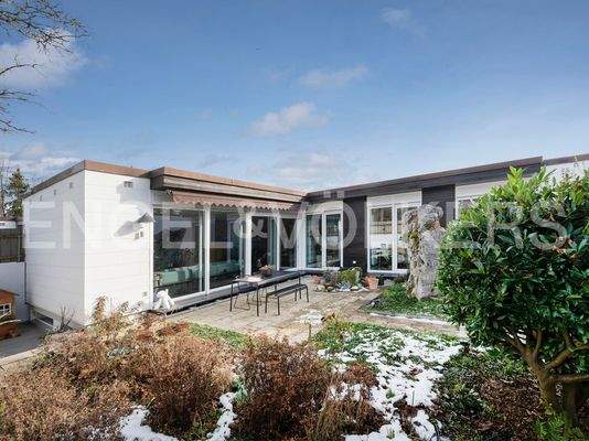 Innenhof mit Terrasse