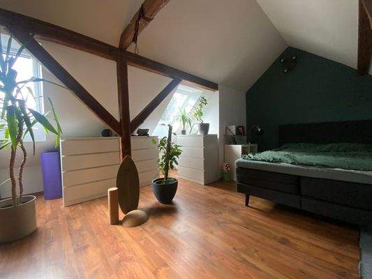 Schlafzimmer (SB - rechts)