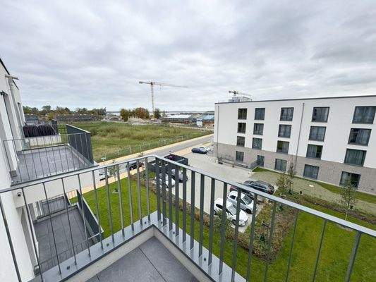 Blick vom Balkon ((Beispielwohnung im Haus)