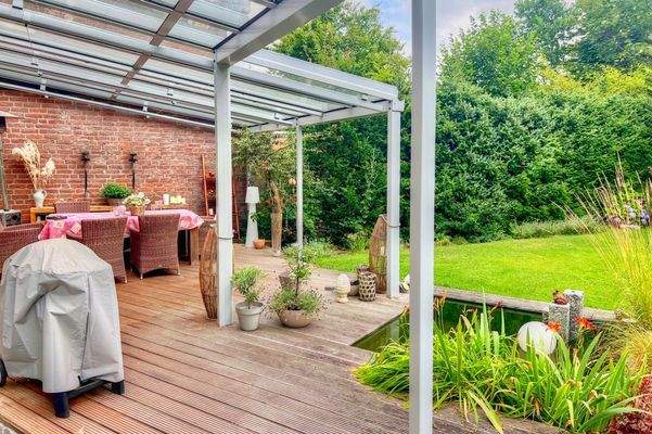 EFH-Junoring-überdachte-Terrasse