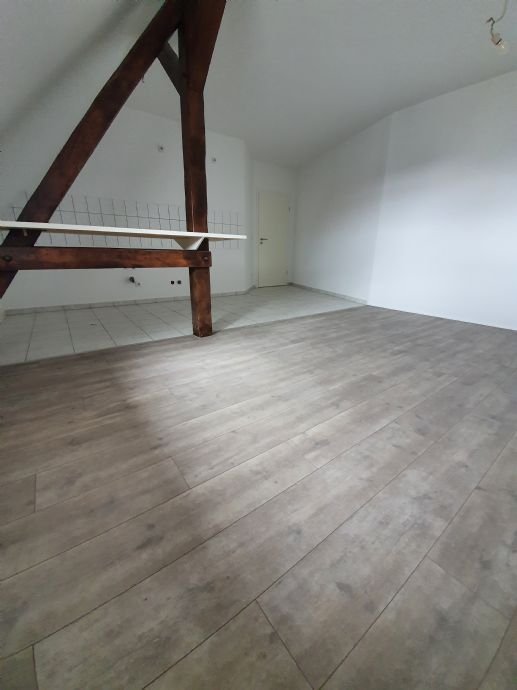 2-Zimmer-Wohnung in der 4. Etage in Erfurt zu vermieten