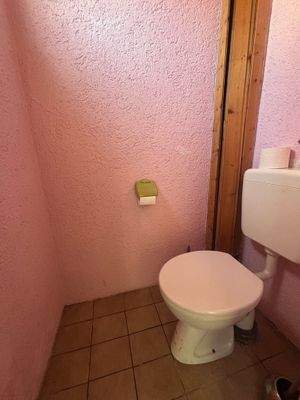 H 549 EG Seperates WC.jpg