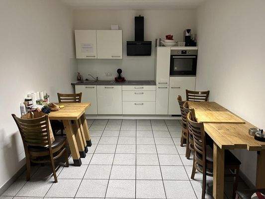 Pantry mit Sitzgelegenheit