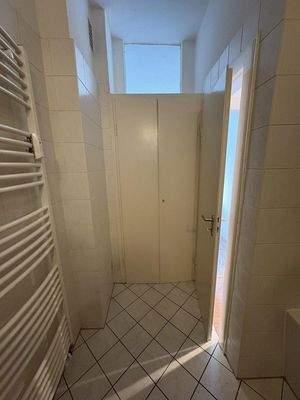 Einbauschrank im Bad