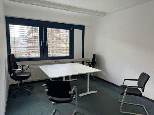 Abschließbarer Büroraum 1