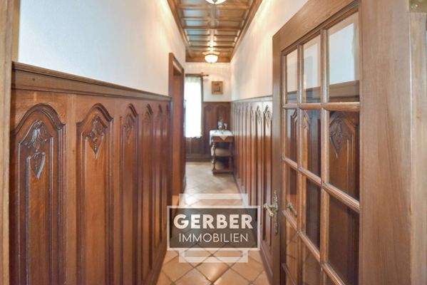 Gang zum Bad und Turmtreppenhaus