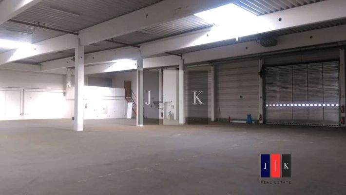 Halle Innenansicht 4