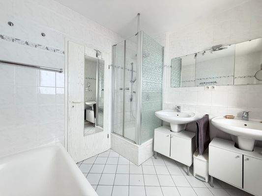 1. OG - Tageslichtbad