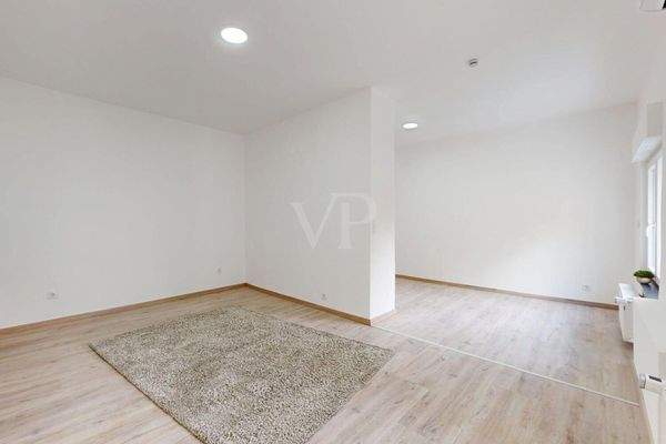 Schlafzimmer mit Ankleidebereich OG