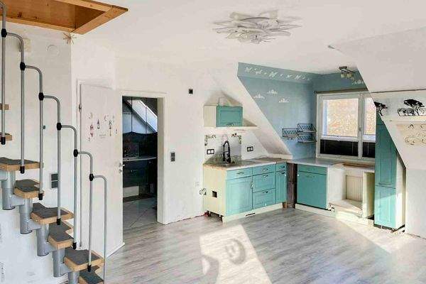 Zimmer OG mit Küchenzeile