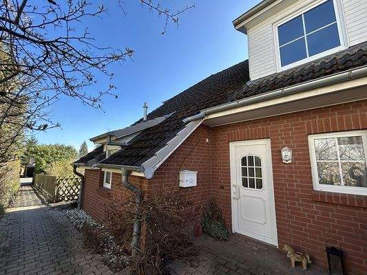 Zuwegung mit Eingang