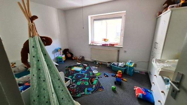EG_Kinderzimmer mit Teppichboden