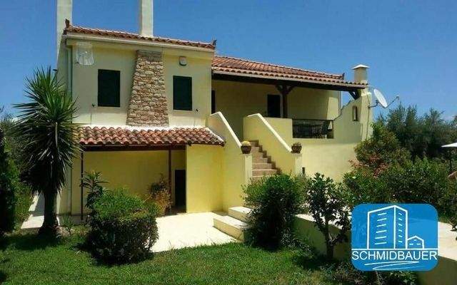 Kreta, Peri: Einfamilienhaus mit schönem Garten und toller Aussicht zu verkaufen