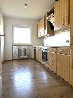 Küche mit Einbauküche