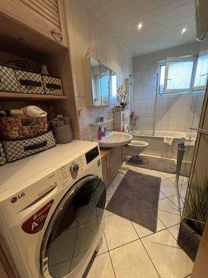 Badezimmer 1. OG links