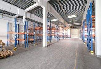 Halle ebenerdig befahrbar