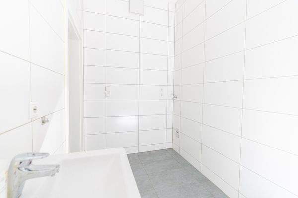 Badezimmer 2_resized.jpg