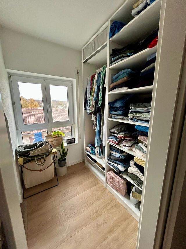Kleiderschrank