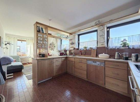 Lichtdurchflutete Küche