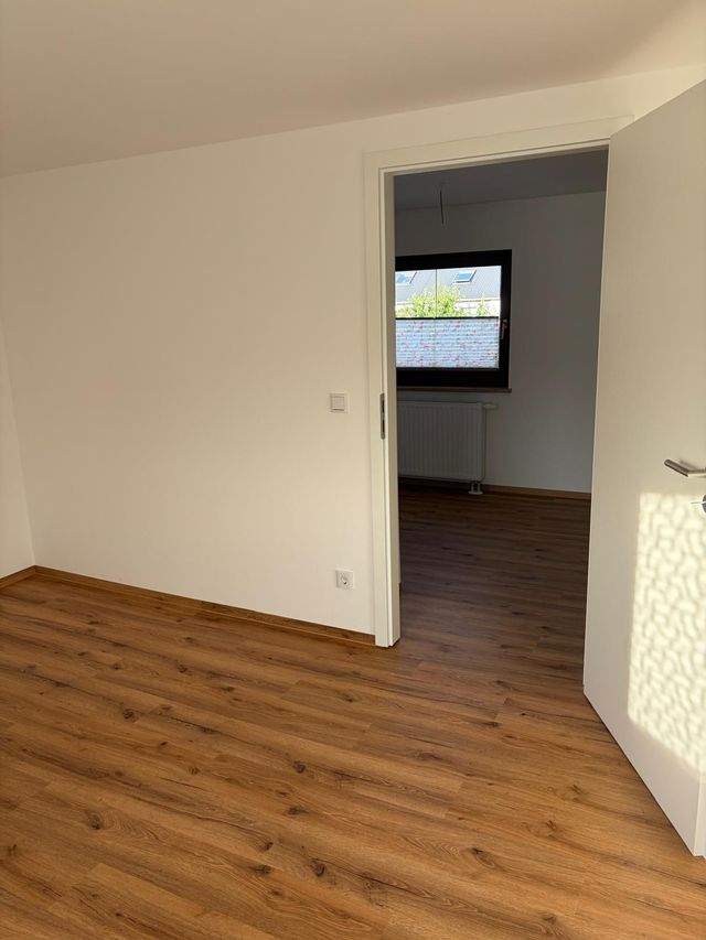Wunderschönes Reihenmittelhaus nach Sanierung ab sofort Zwickau stadtnah zu vermieten - Photo 2