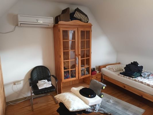 Schlafzimmer DG Bild 1