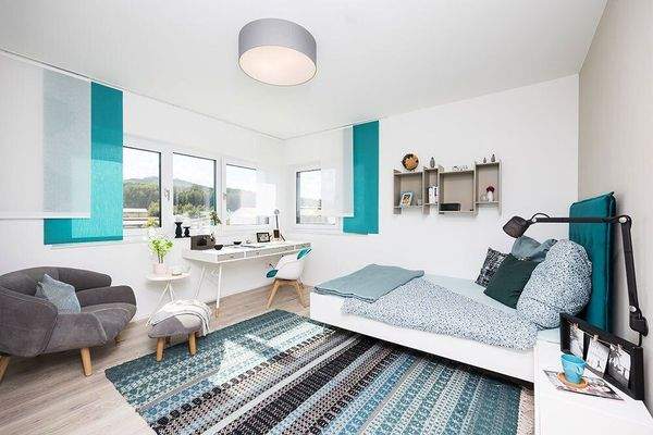 Jugendtraum mit Arbeitsplatz