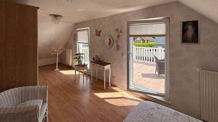 großes Schlafzimmer