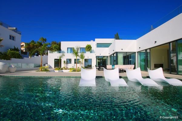 Photo: Villa in Marbella East