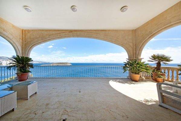Cala Vinyes Mallorca Villa zum Verkauf überdachte Terrasse 90370
