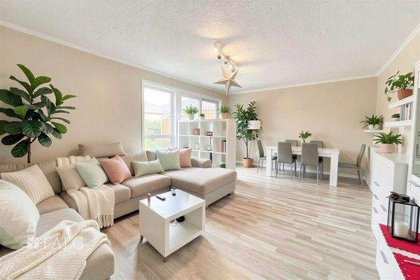 EG Wohnzimmer - (KI generiert)