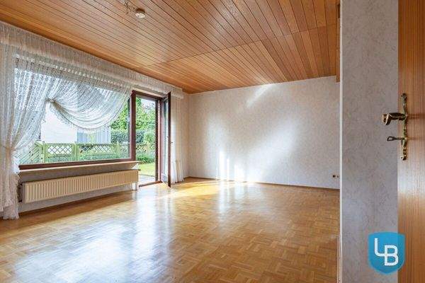 ...mit Zugang auf die Terrasse und in den Garten