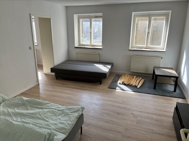 Renovierte Wohnung mit kostenloser Einbauküche in Plauen zu vermieten! - Foto 3