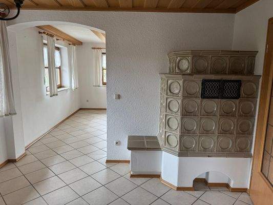 Kachelofen im Esszimmer.jpg