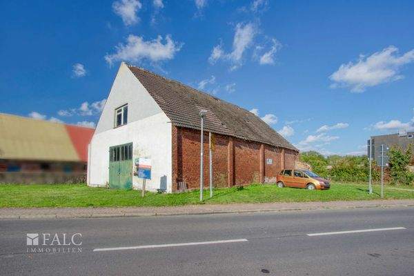 Ansicht Straßenseite seitlich