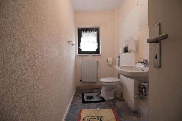 WC- Raum im Obergeschoss rechts