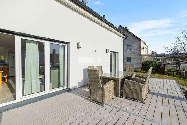 Sonnige Süd-Terrasse