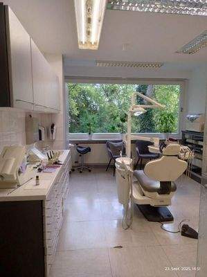 Behandlungszimmer 1, Büroraum 1