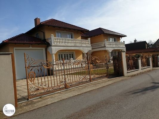 Villa - NESTOR Immobilien