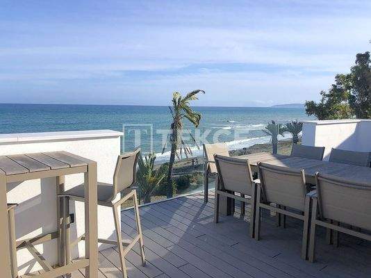 Elegant 3-Bedroom Townhouse with Communal Pool in Estepona