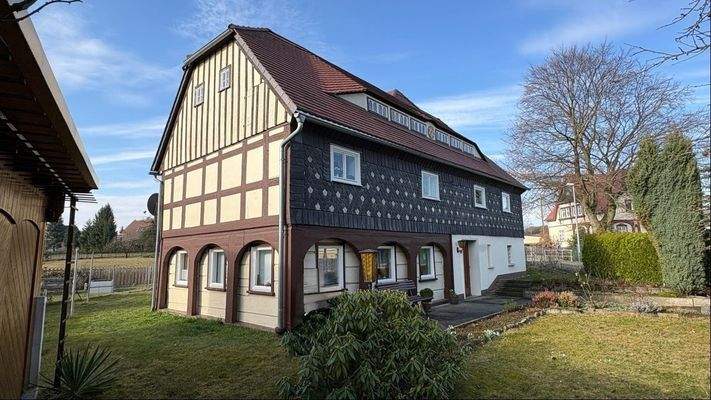 Front- und Seitenansicht