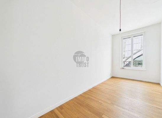 Schlafzimmer / Ankleide 2 Etage