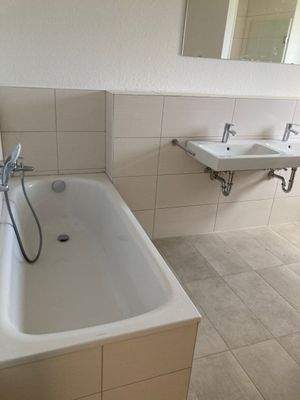 12. Haus 35 1. OG  Badewanne