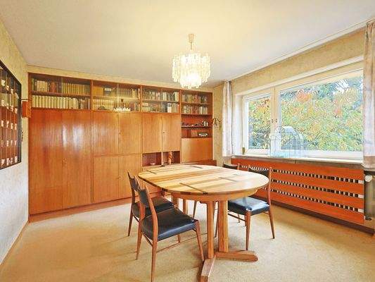 Separates Esszimmer angrenzend zur Küche