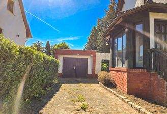 Garage Außenansicht