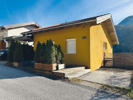 Eingangsbereich mit zusätzlichen Abstellplatz