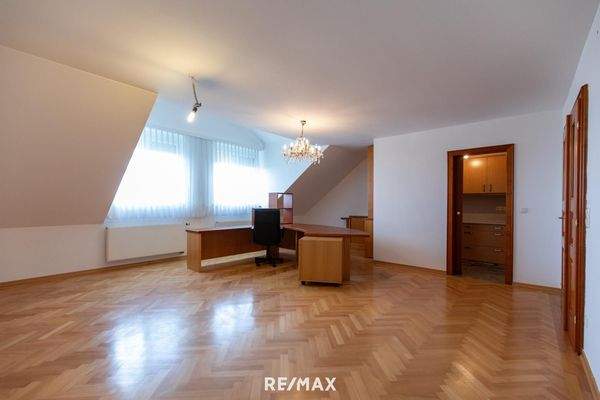 21. Wohnbereich Dachgeschoss