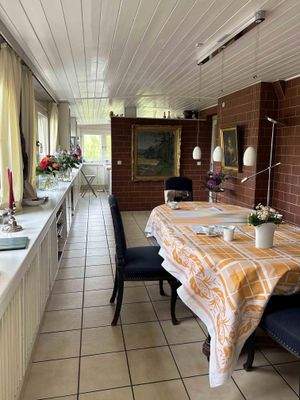 Esszimmer mit Blick zur Küche