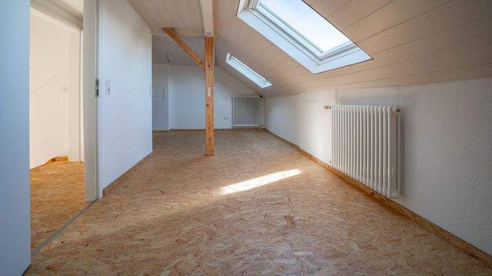 Wohnzimmer oder Schlafraum Dachgeschoss