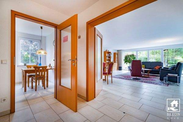 Eingangsbereich Küche & Wohnzimmer